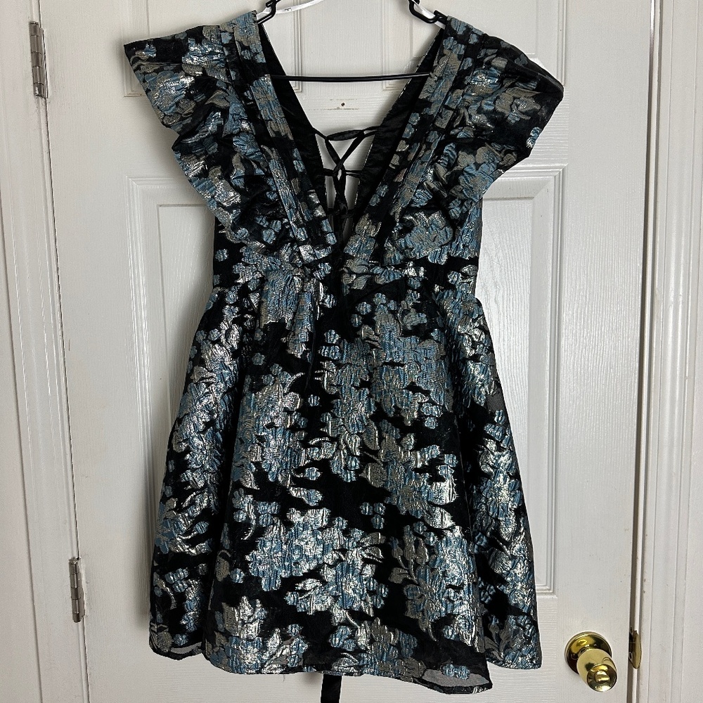 ! NWT Lulus Decadent Presence Black Jacquard Babydoll Mini Dress Women Size M